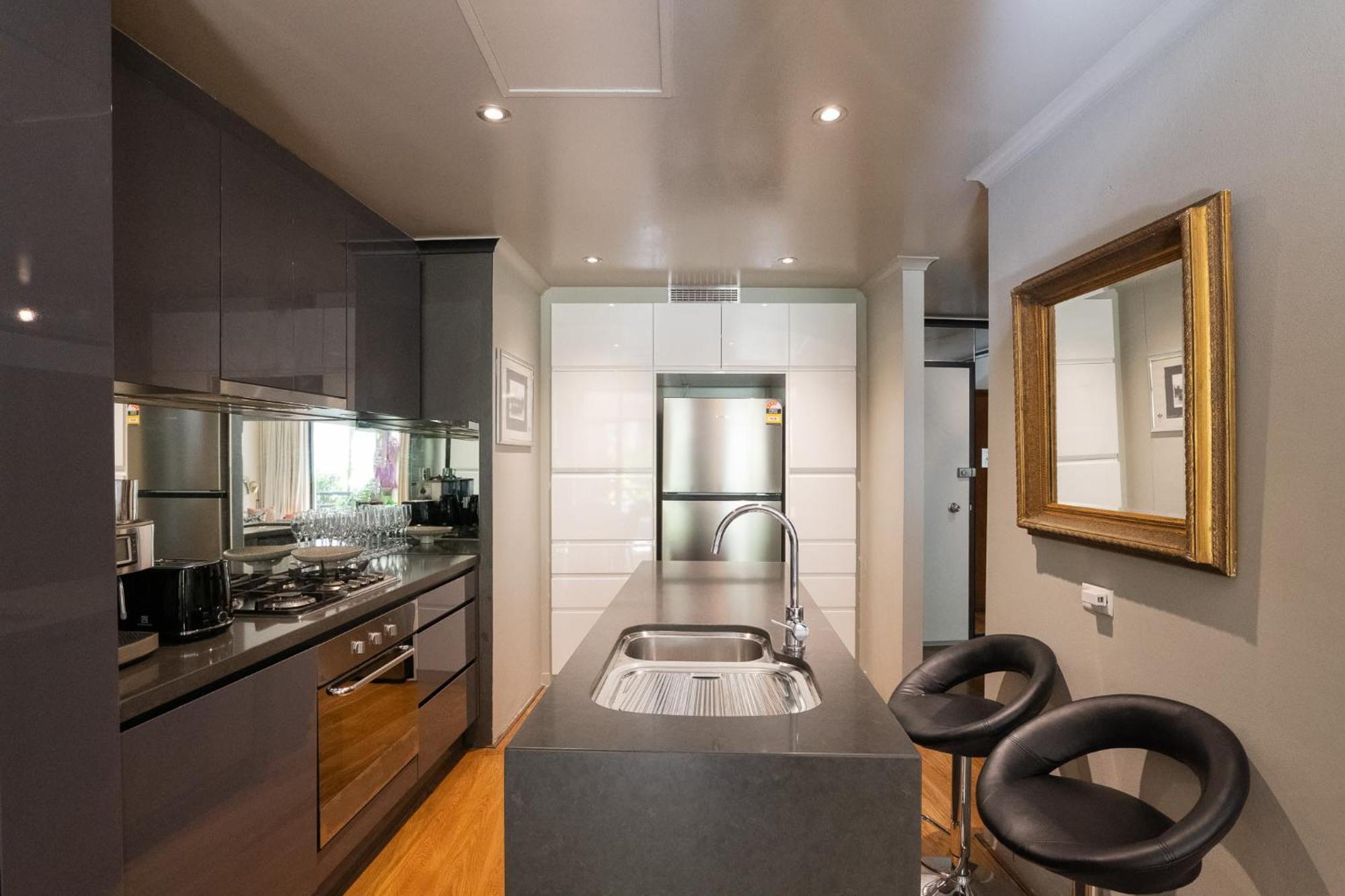 Stunning 1bed Surry Hills Balcony W Parking Apartment