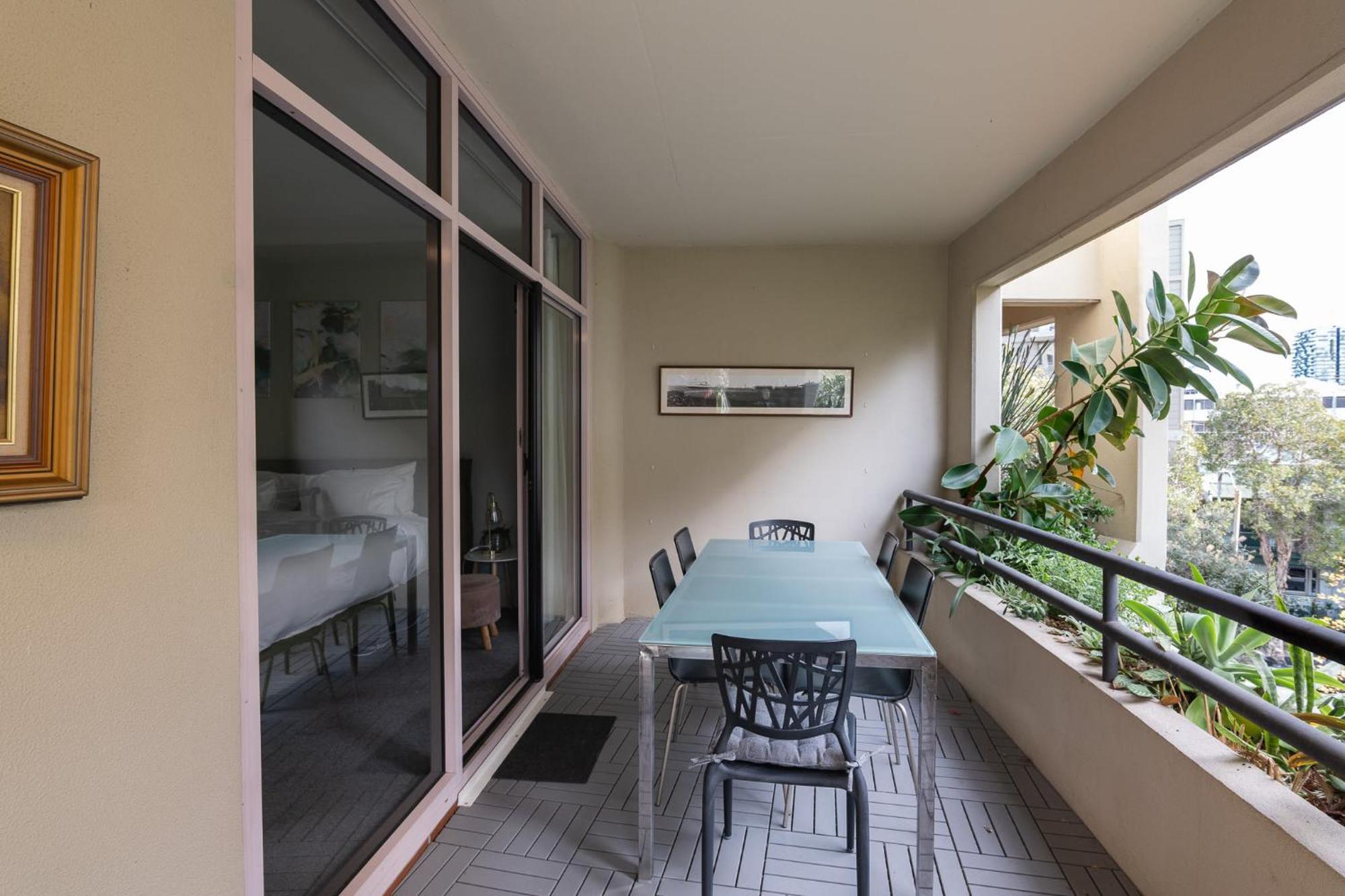 Stunning 1bed Surry Hills Balcony W Parking Apartment